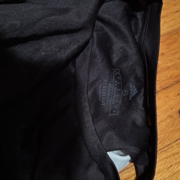 Set of two Adidas running tanks size small - Picture 4 of 4